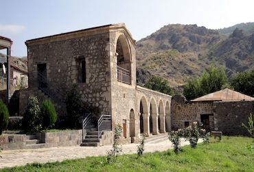 Həmzə Sultan sarayı